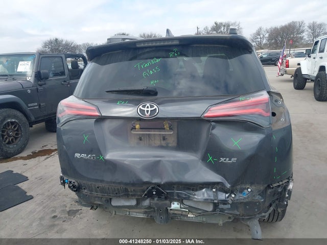 2T3WFREV7JW494551 Toyota Rav4 Adventure/xle