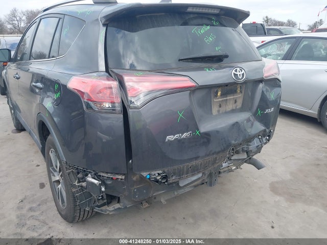 2T3WFREV7JW494551 Toyota Rav4 Adventure/xle