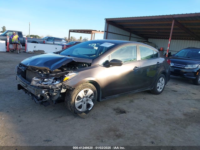 3KPFL4A72JE164802 KIA FORTE LX
