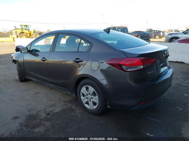 3KPFL4A72JE164802 KIA FORTE LX