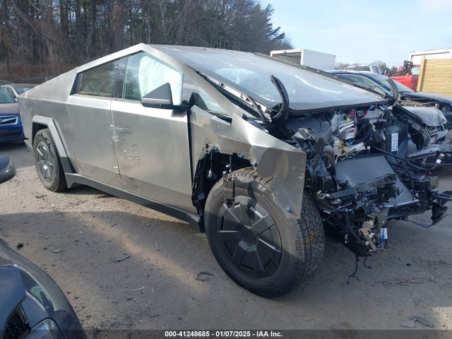 2024 TESLA CYBERTRUCK 7G2CEHEEXRA034683 Photo 0