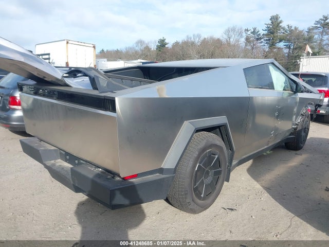 2024 TESLA CYBERTRUCK 7G2CEHEEXRA034683 Photo 3