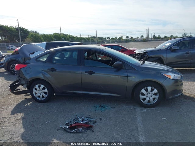 Ford FOCUS S 2018 1FADP3E20JL302449 Image 14
