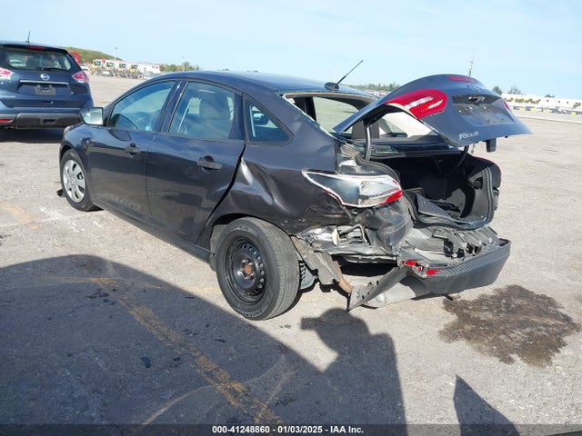 Ford FOCUS S 2018 1FADP3E20JL302449 Image 3