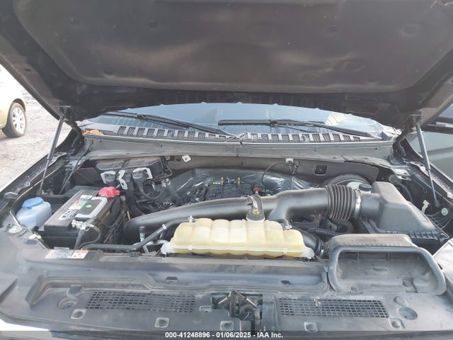 1FMJU1HTXMEA03800 Ford Expedition Xlt