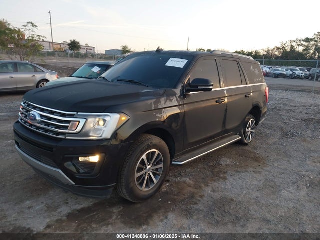 1FMJU1HTXMEA03800 Ford Expedition Xlt