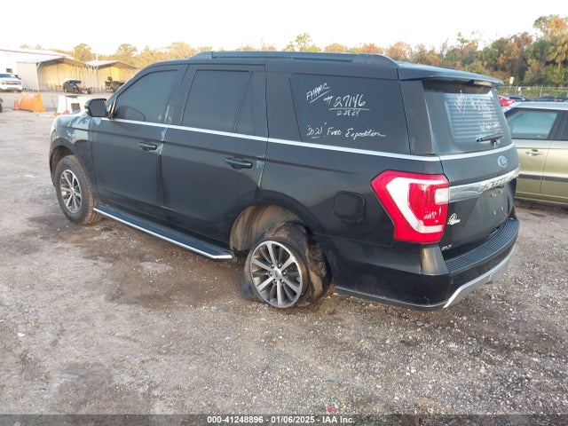 1FMJU1HTXMEA03800 Ford Expedition Xlt