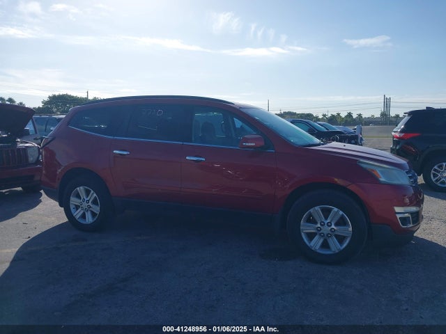 1GNKRHKD3EJ285573 Chevrolet Traverse 2lt