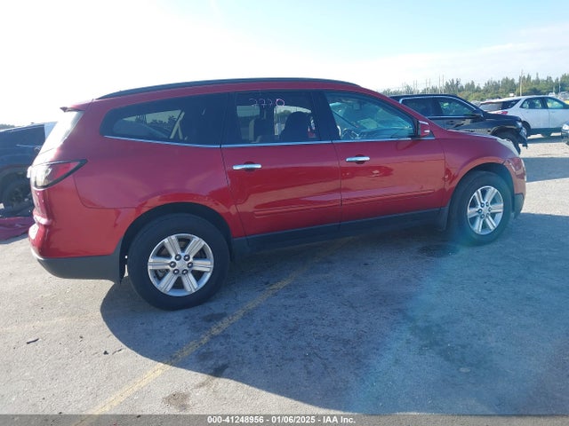 1GNKRHKD3EJ285573 Chevrolet Traverse 2lt