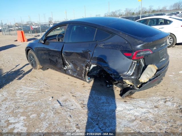 7SAYGAEE5RF201368 Tesla Model Y Long Range Dual Motor All-wheel Drive