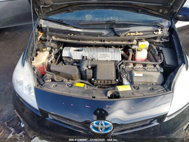 41248997 :رقم المزاد ، JTDKN3DU0D1661164 vin ، 2013 Toyota Prius Three Se مزاد بيع
