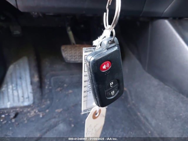 41248997 :رقم المزاد ، JTDKN3DU0D1661164 vin ، 2013 Toyota Prius Three Se مزاد بيع