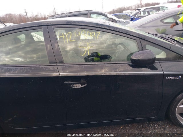 41248997 :رقم المزاد ، JTDKN3DU0D1661164 vin ، 2013 Toyota Prius Three Se مزاد بيع
