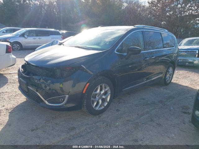 2C4RC1EG5JR352606 Chrysler Pacifica Touring L Plus