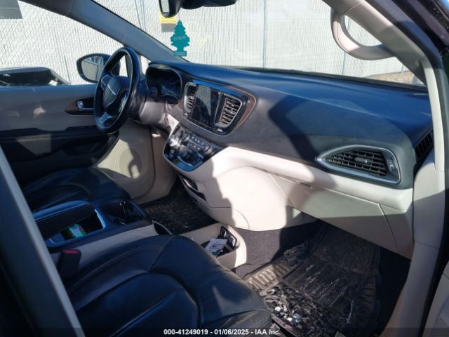 2C4RC1EG5JR352606 Chrysler Pacifica Touring L Plus