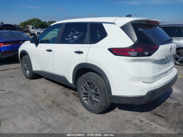 5N1BT3AB4RC672328 Nissan Rogue S Intelligent Awd