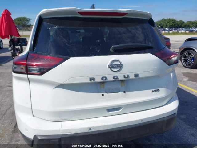 5N1BT3AB4RC672328 Nissan Rogue S Intelligent Awd