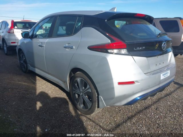 2019 NISSAN LEAF 1N4BZ1CP8KC309820 Photo 2