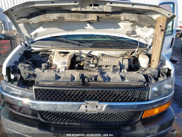 1GAZGPFG3J1331501 Chevrolet Express 3500 Lt