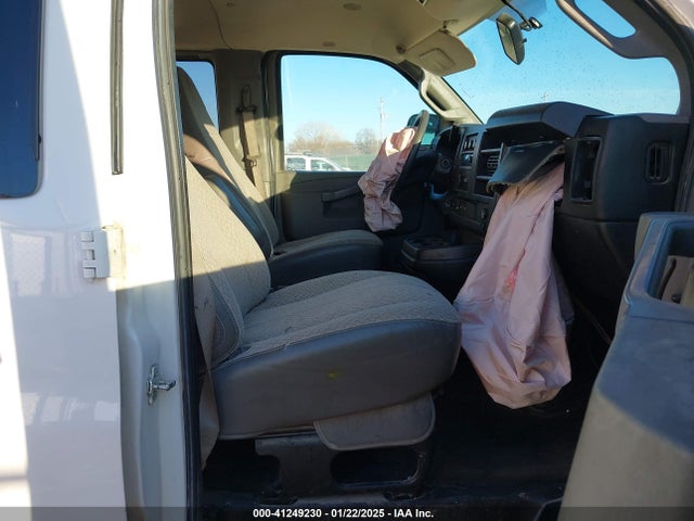 1GAZGPFG3J1331501 Chevrolet Express 3500 Lt