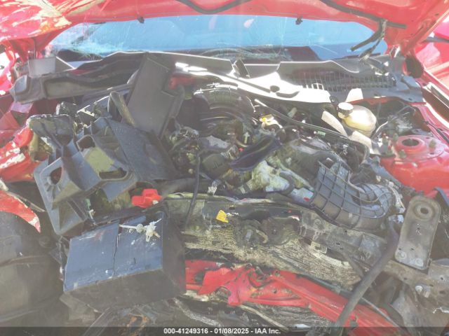 1FATP8EM2F5353201 Ford Mustang V6