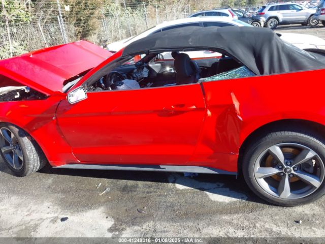 1FATP8EM2F5353201 Ford Mustang V6