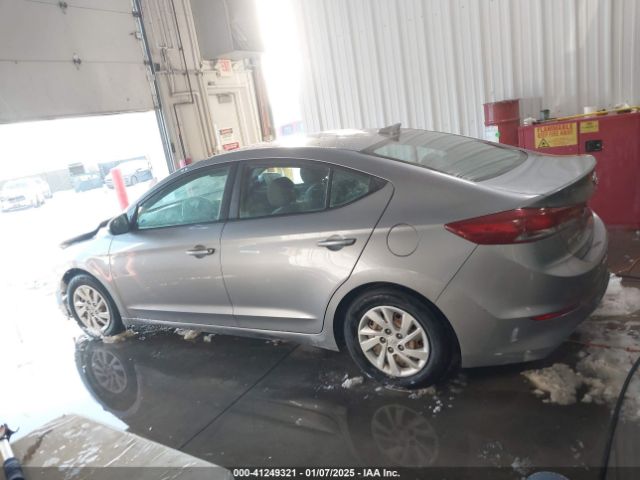 5NPD74LF0HH038380 Hyundai ELANTRA SE