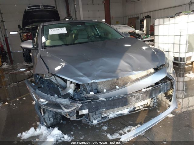 5NPD74LF0HH038380 Hyundai ELANTRA SE