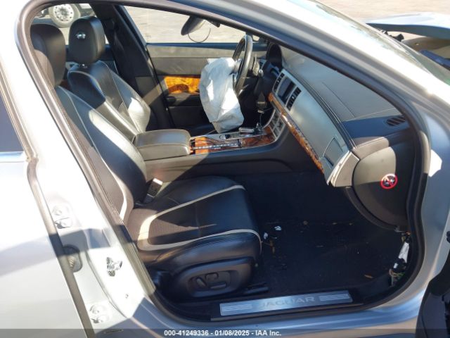 2013 JAGUAR XF SAJWA0E7XD8S70052 Photo 4