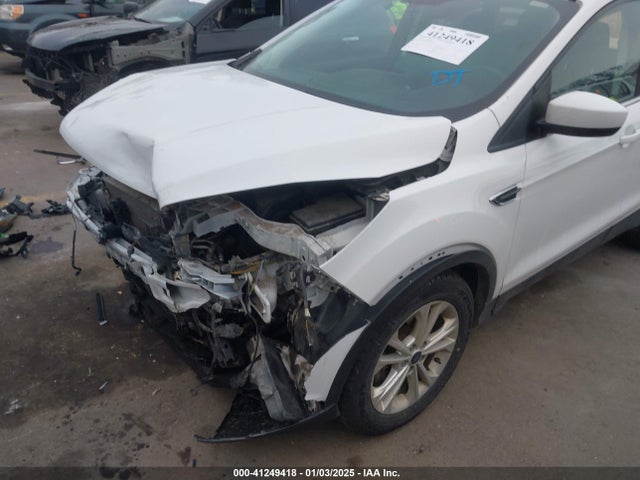 Ford ESCAPE SE 2017 1FMCU9GD0HUC12038 Image 6