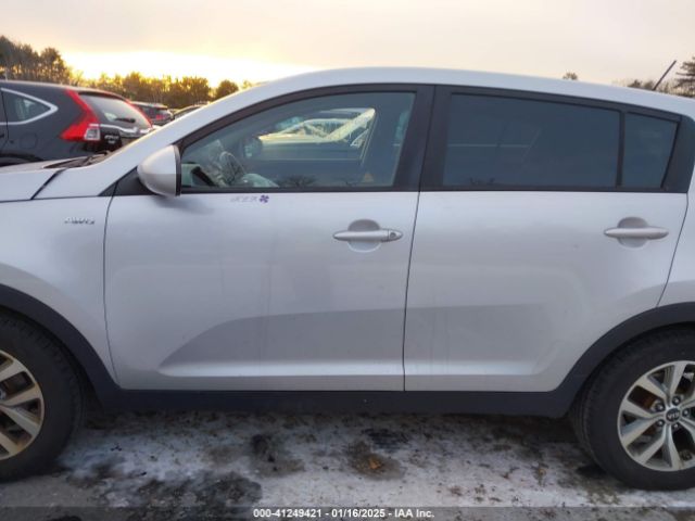 KNDPBCAC2F7792610 KIA Sportage Lx