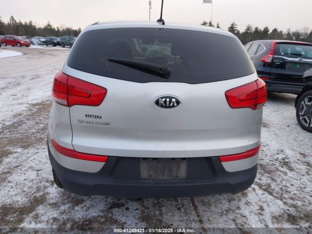 KNDPBCAC2F7792610 KIA Sportage Lx