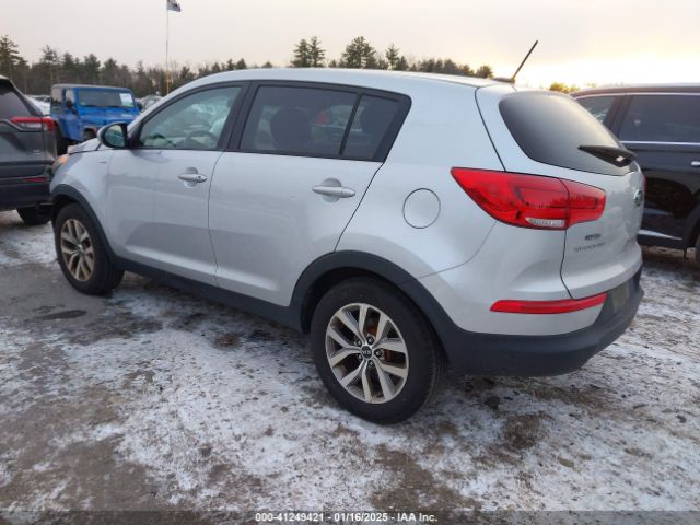 KNDPBCAC2F7792610 KIA Sportage Lx