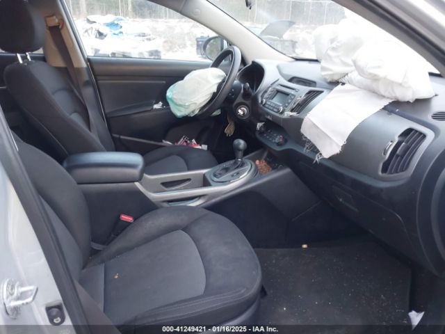 KNDPBCAC2F7792610 KIA Sportage Lx
