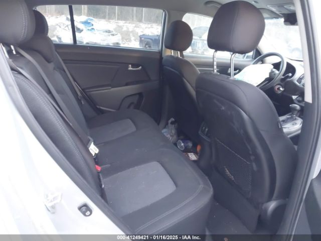KNDPBCAC2F7792610 KIA Sportage Lx