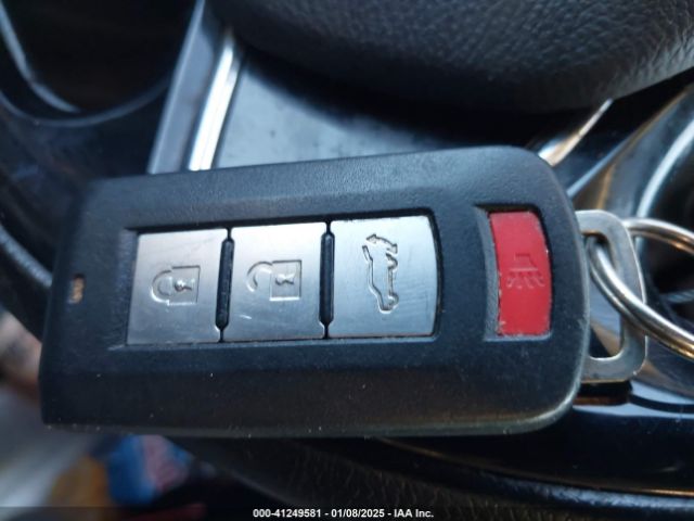 2020 MITSUBISHI OUTLANDER JA4AD3A38LZ031185 Photo 10