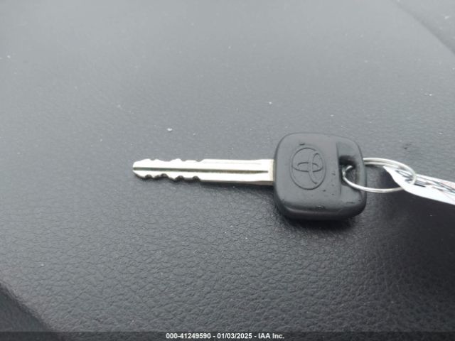 VNKKTUD3XFA032315 Toyota YARIS L