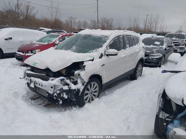 Ford Escape Titanium 2018 1FMCU9J94JUA18753 Image 2