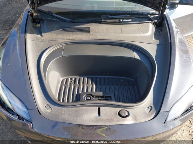 2024 TESLA MODEL 3 5YJ3E1EB3RF816150 Photo 9