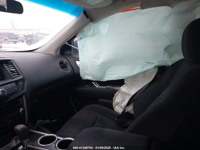 5N1AR2MM0GC614117 Nissan Pathfinder S