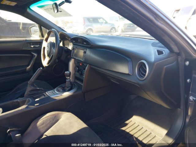 JF1ZNAA13E9703509 Scion FR-S