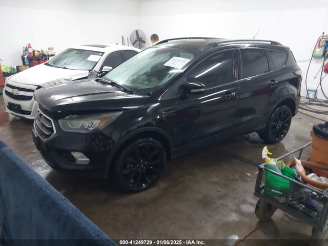 Ford Escape Titanium 2017 1FMCU9JDXHUD16223 Image 2