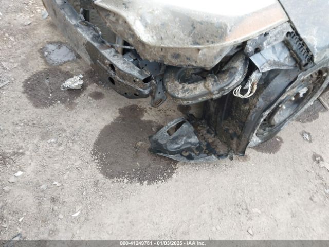 2T1BURHE3FC408427 Toyota COROLLA LE