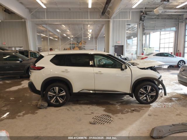 5N1AT3CAXMC737806 Nissan Rogue Sl Fwd