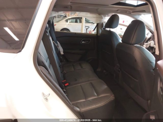 5N1AT3CAXMC737806 Nissan Rogue Sl Fwd