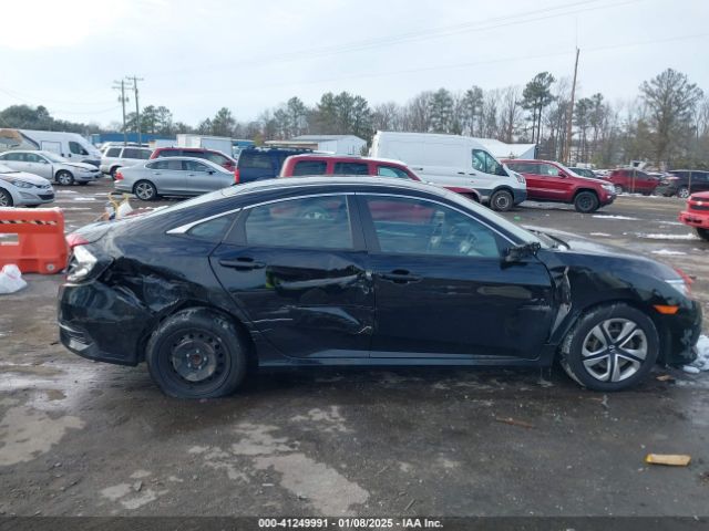 2HGFC2F53JH605953 Honda Civic Lx