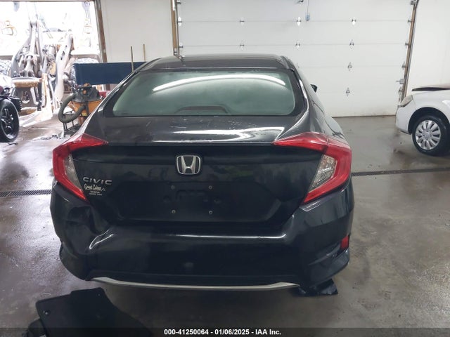 Honda Civic Lx 2019 2HGFC2F6XKH565753 Image 17