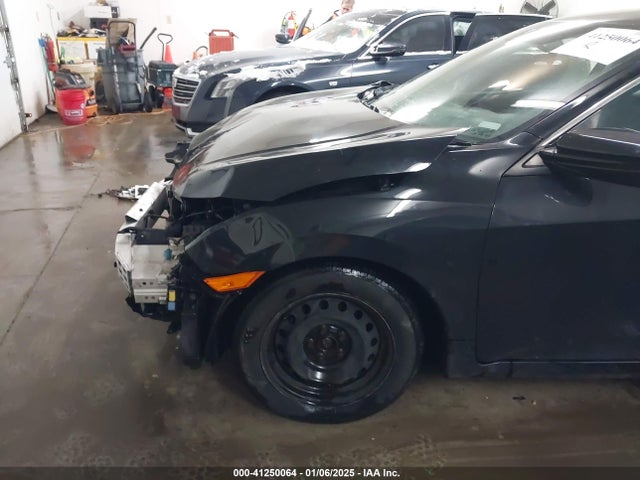 Honda Civic Lx 2019 2HGFC2F6XKH565753 Image 19