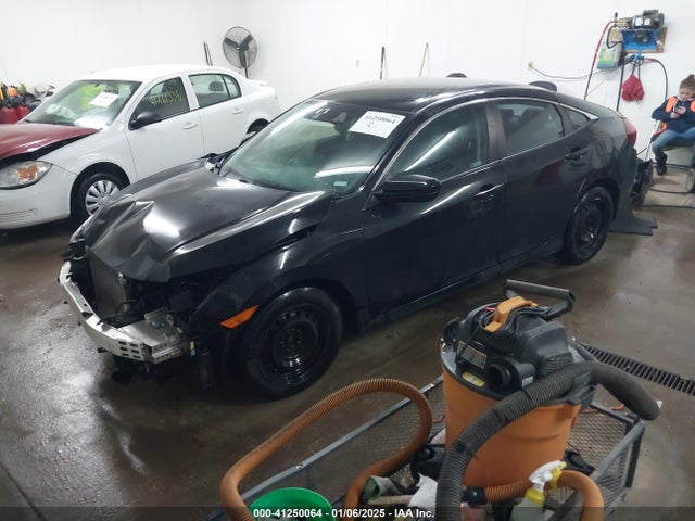 Honda Civic Lx 2019 2HGFC2F6XKH565753 Image 2