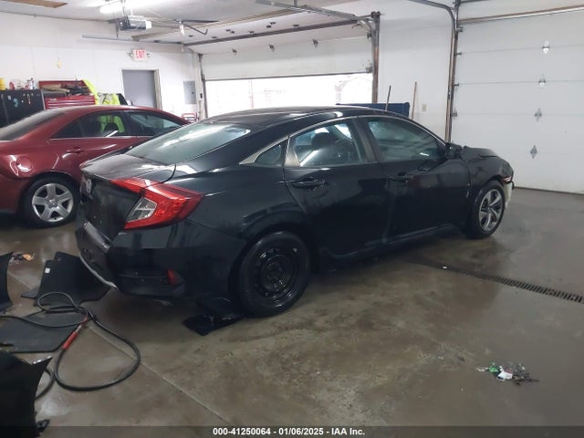 Honda Civic Lx 2019 2HGFC2F6XKH565753 Image 4
